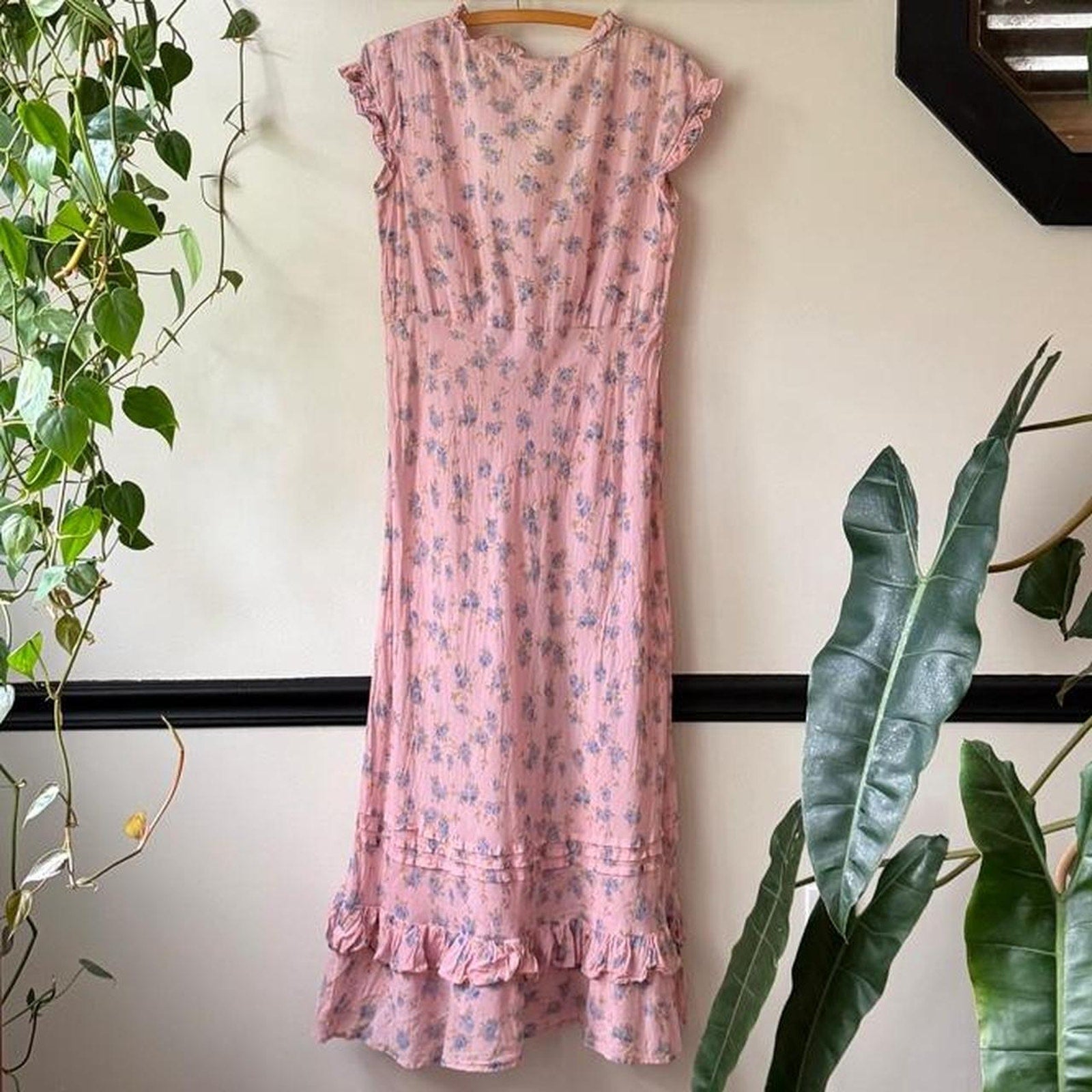 Vintage 1990s Newport News Pink Floral Dress (size 6)