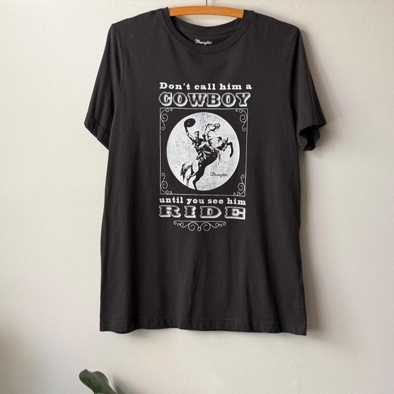 Wrangler Cowboy Graphic Tee (size medium)
