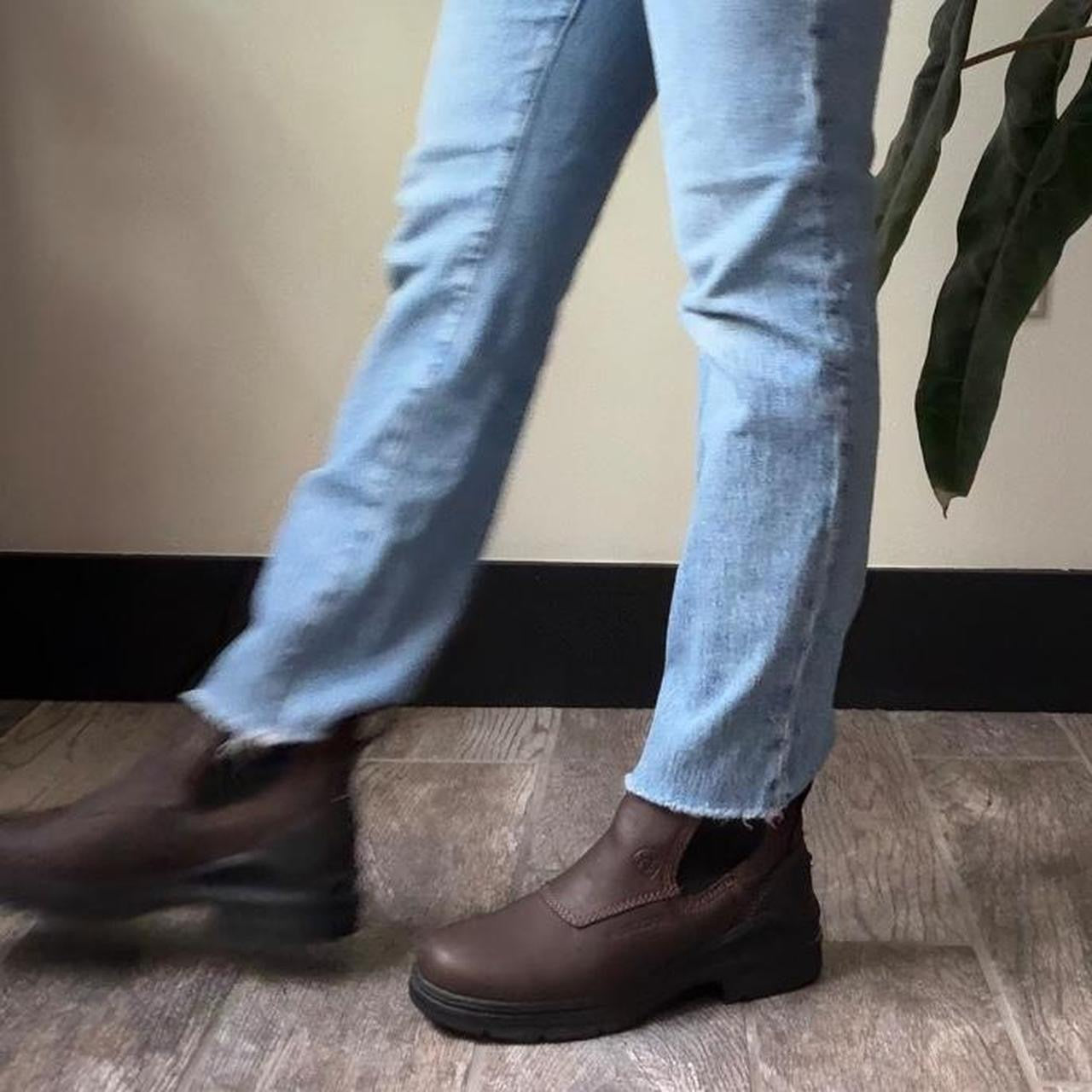 Ariat Barnyard Twin Gore II Waterproof Boots (size 6.5)