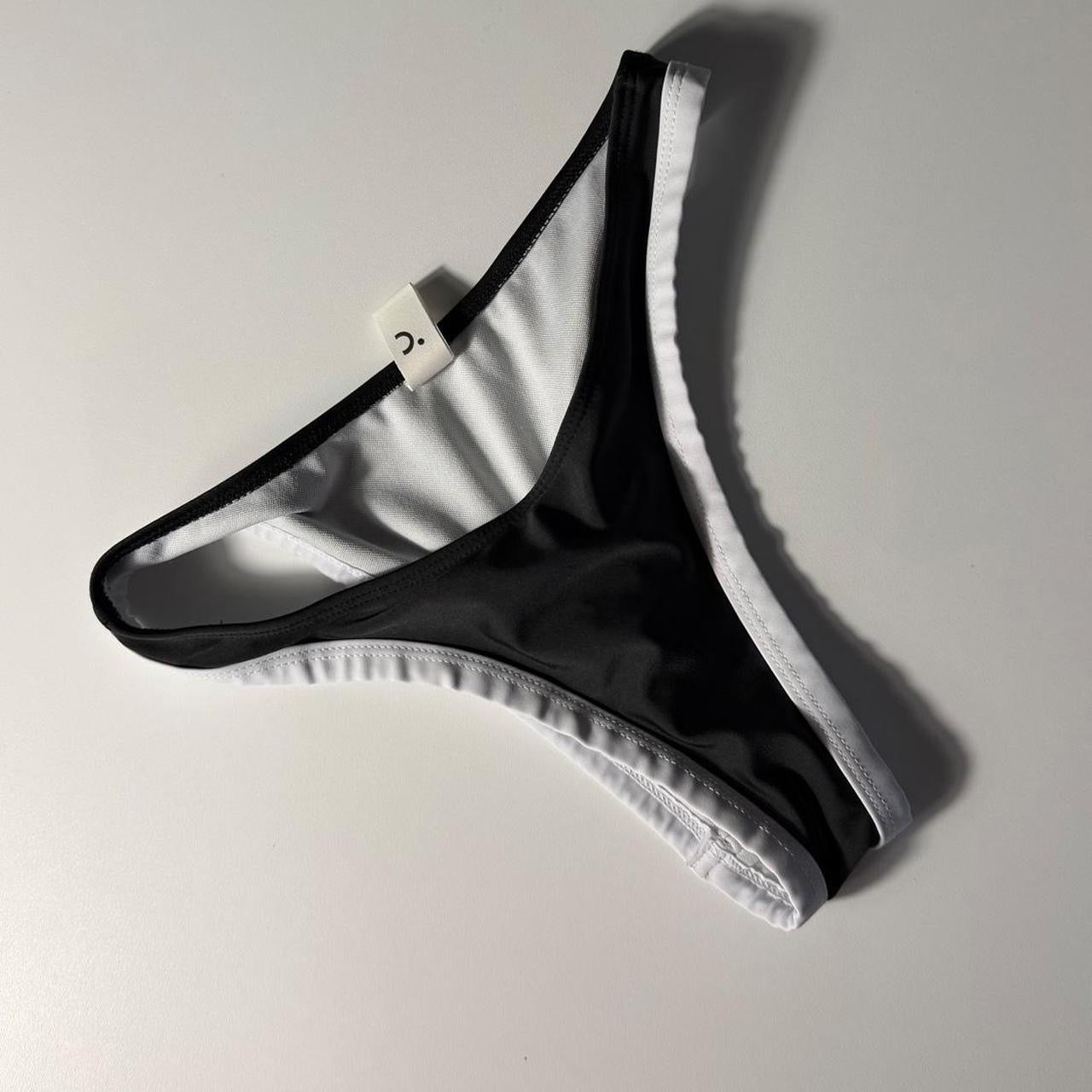 Commense Black and White Bandeau Bikini Set (size x-small)