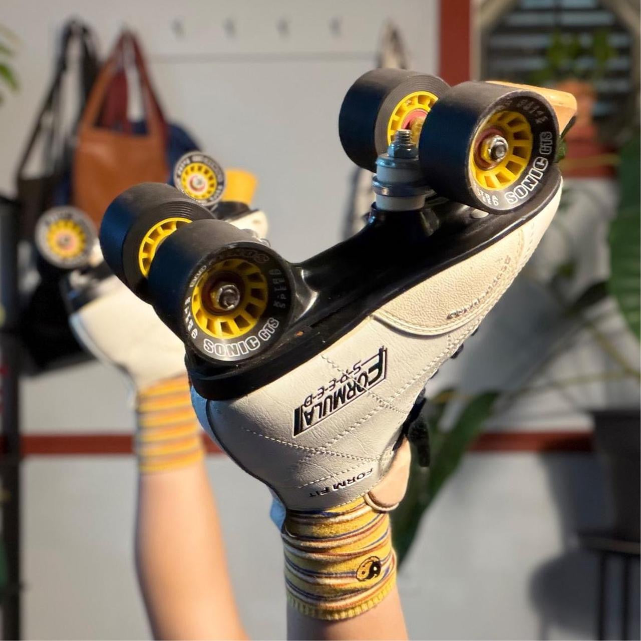 Vintage Formula Speed Roller Skates (W 6-6.5)