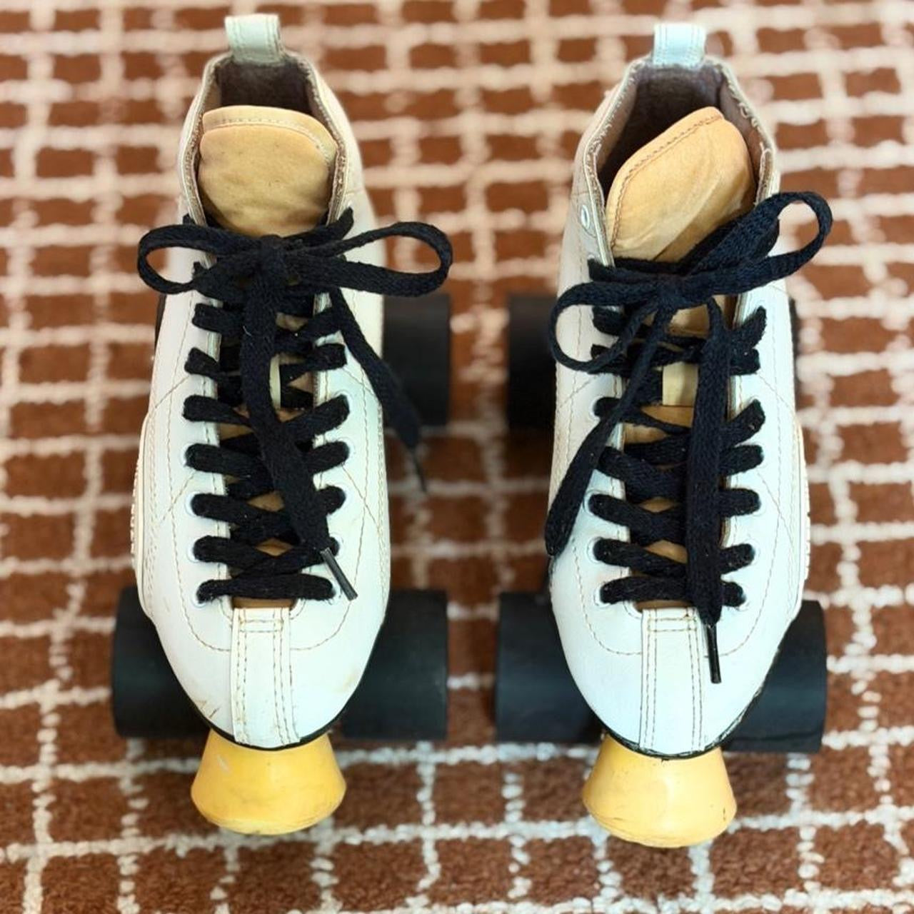 Vintage Formula Speed Roller Skates (W 6-6.5)