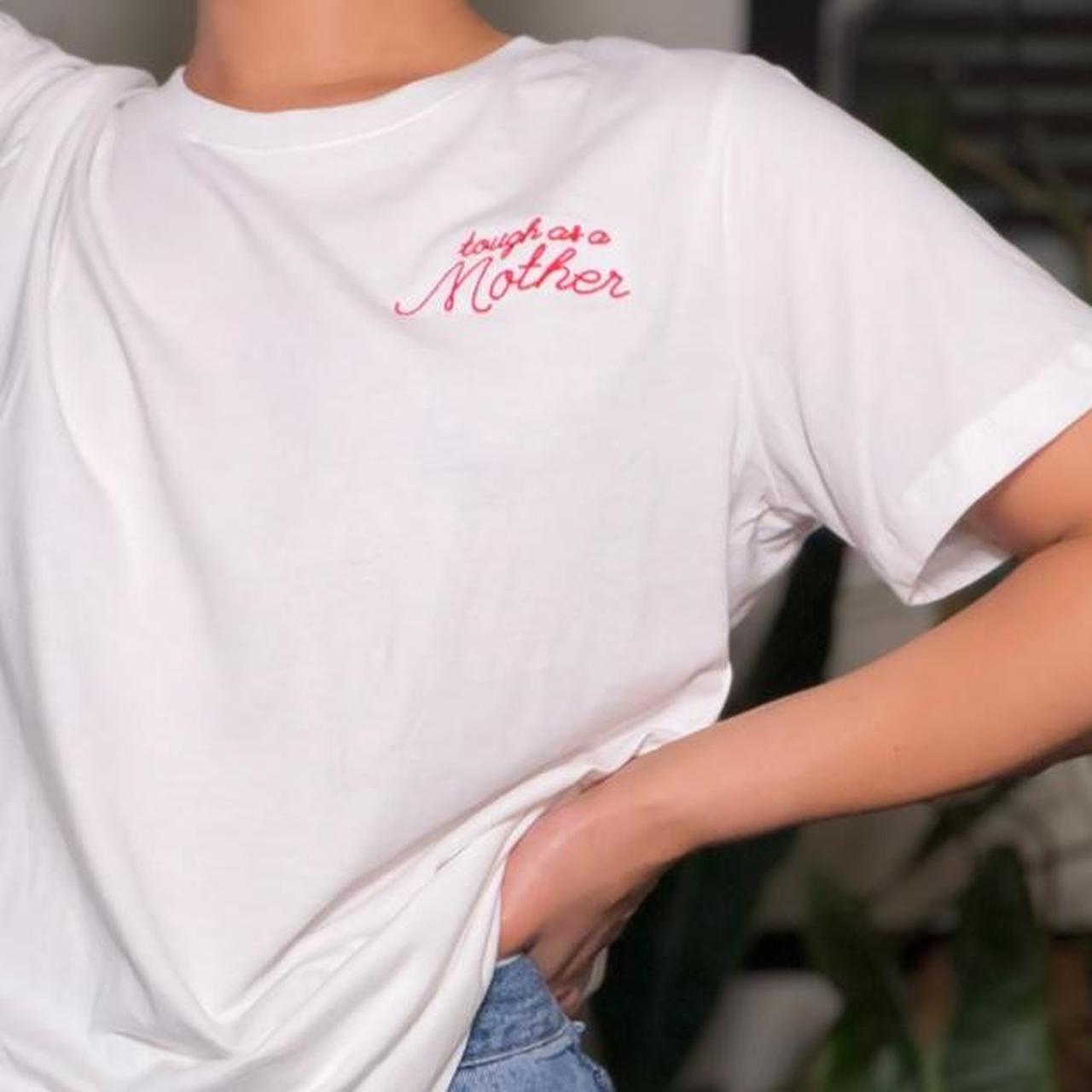 Tough As a Mother 'The Bee & The Fox' Embroidered Tee (size large)