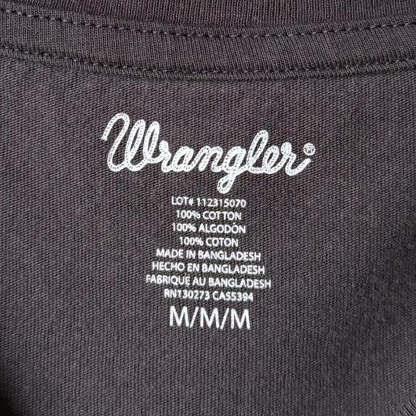 Wrangler Cowboy Graphic Tee (size medium)